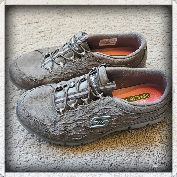 Skechers Womens Gratis - Simply Serene Size 7 NWT - Picture 1 of 5